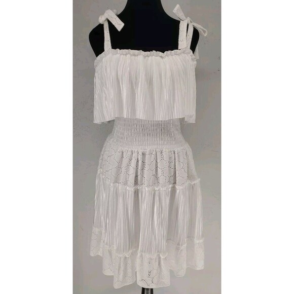 White Heart Eyelit Babydoll Mini Dress House Of Wallace Everett NWT Size Medium - Picture 1 of 9